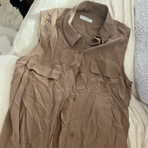 Equipment Sleeveless Taupe Blouse Medium